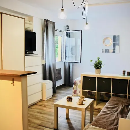 Holi-rent Carihuela Sunset Loft Daire Torremolinos