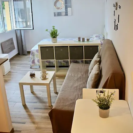 Holi-rent Carihuela Sunset Loft * Torremolinos